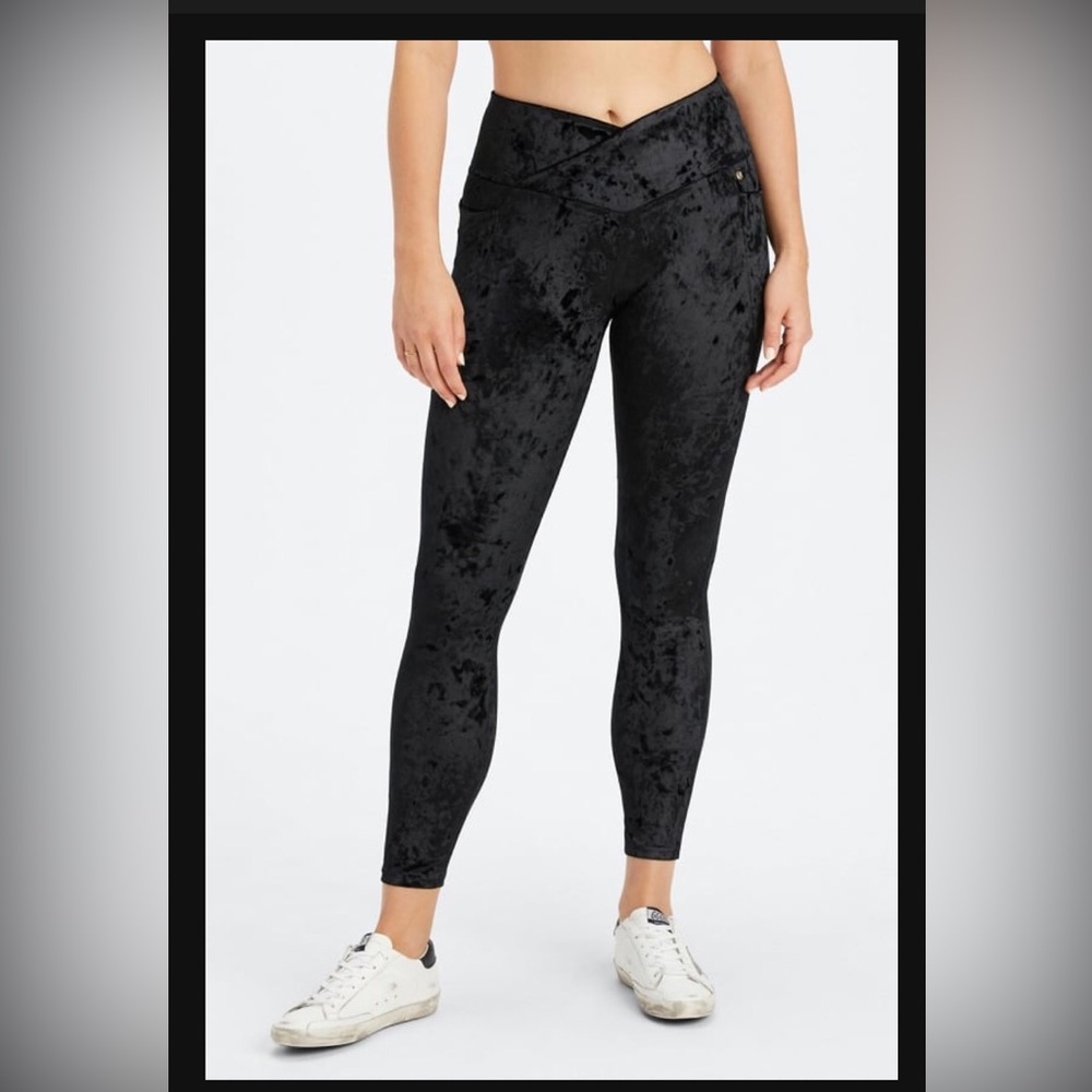 Fabletics Crushed Velvet Black Leggings XL NWOT